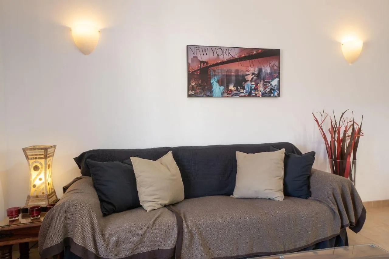Plaza Espana, Paseo Nuevo 2B2D Menyber Nerja Apartment